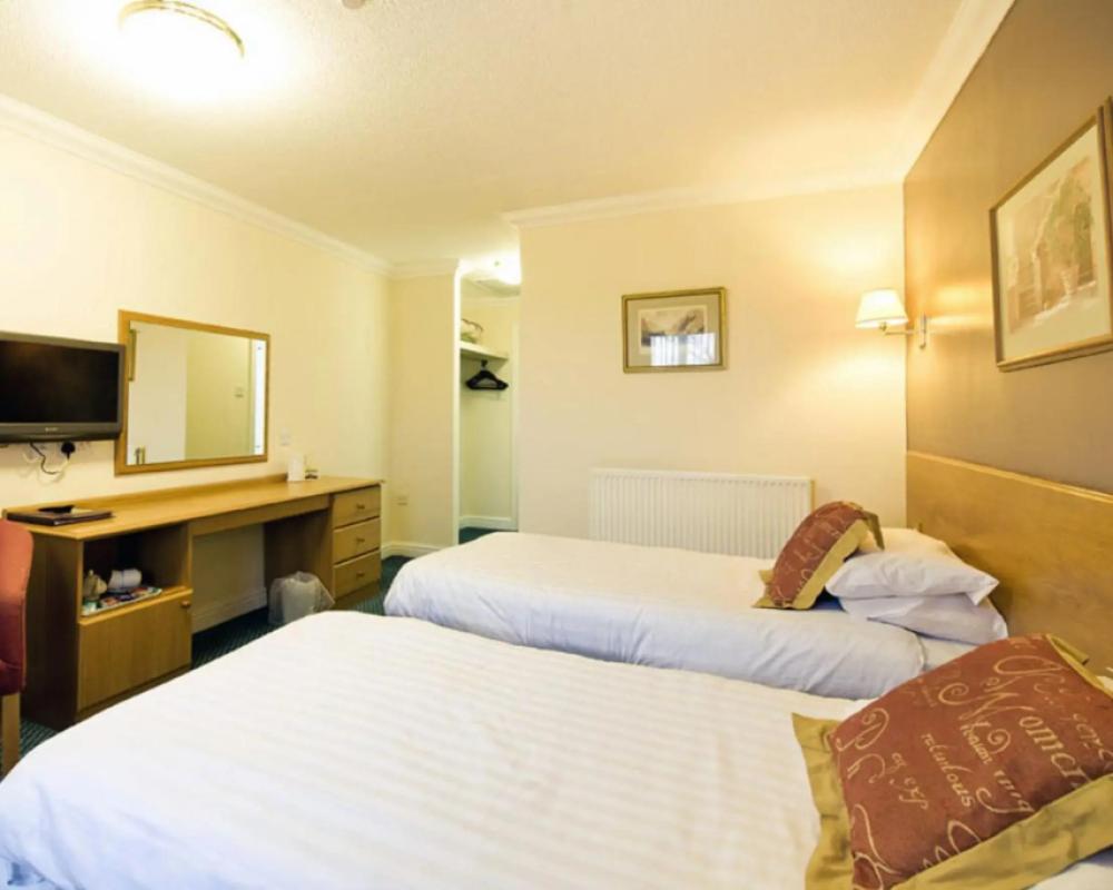 фото Hotel Wrexham