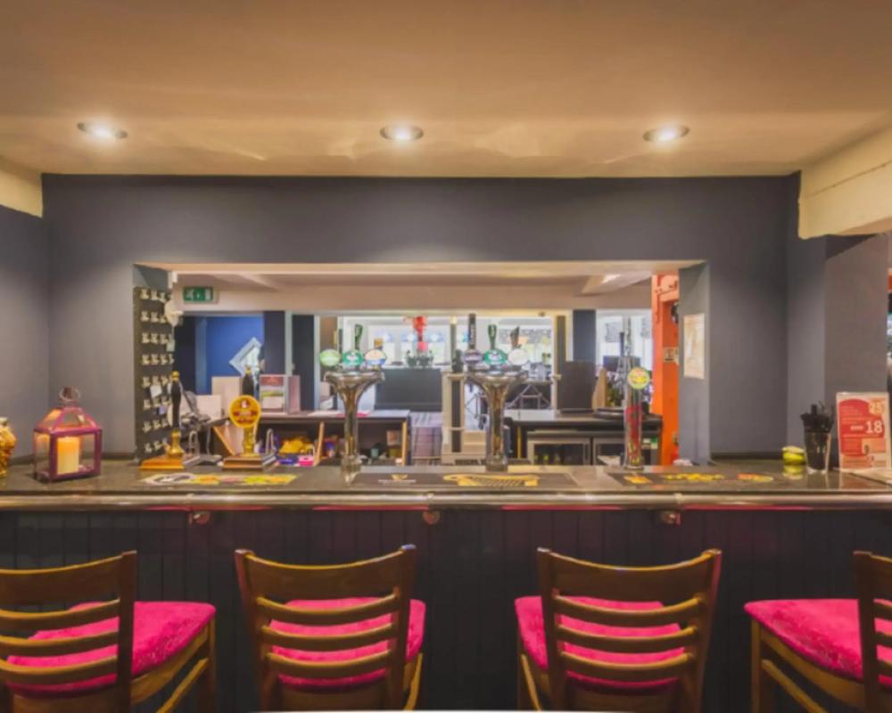 фото Hotel Wrexham