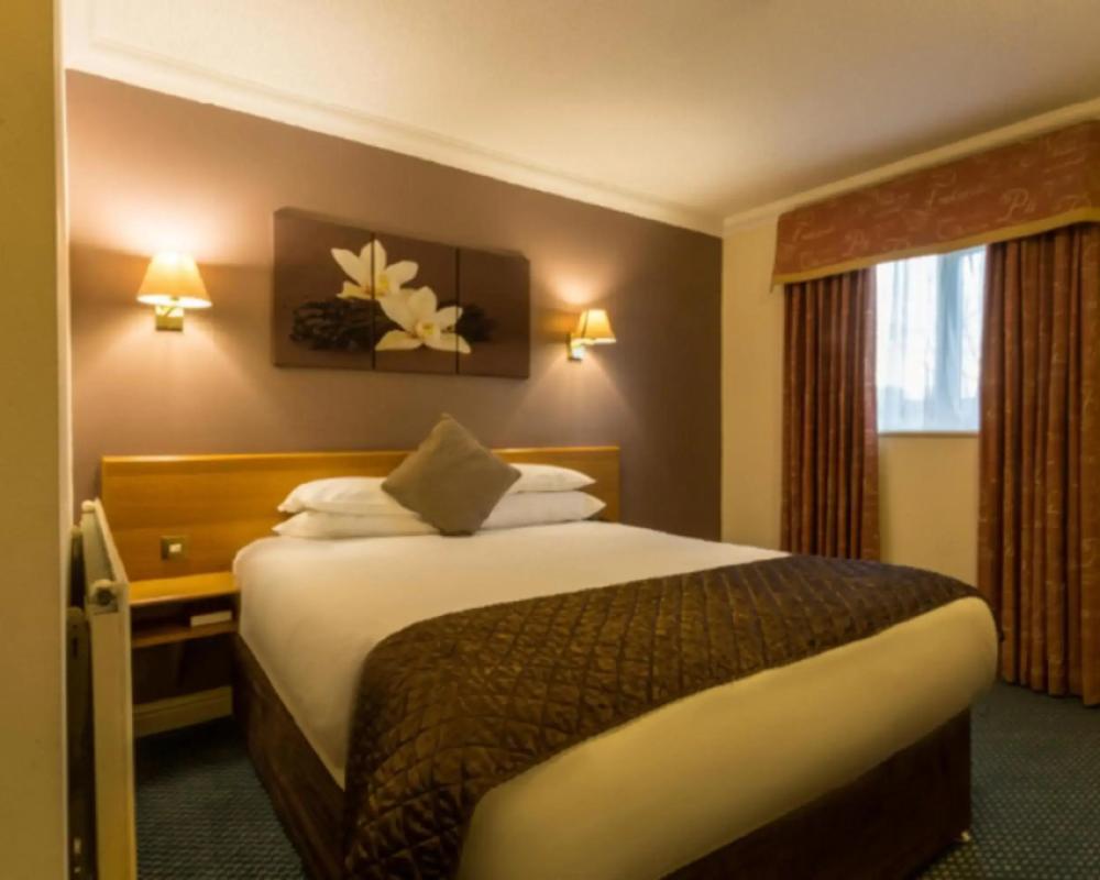 фото Hotel Wrexham