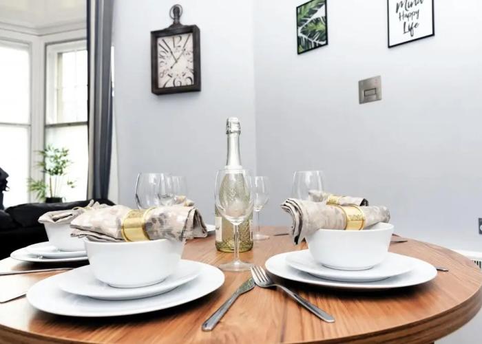 The Lower Gathering (Sleeps 10)