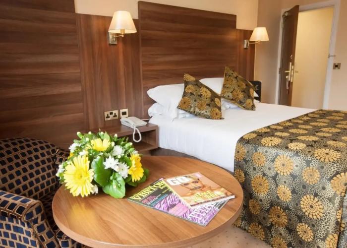 Adair Arms Hotel