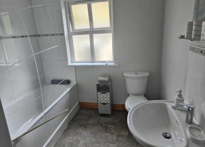 Castleview Large 3 Bedroom Family House - Glenarm
