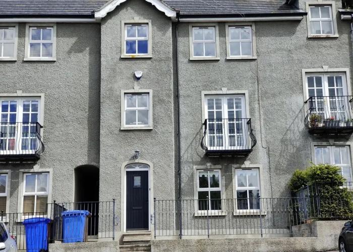 Castleview Large 3 Bedroom Family House - Glenarm
