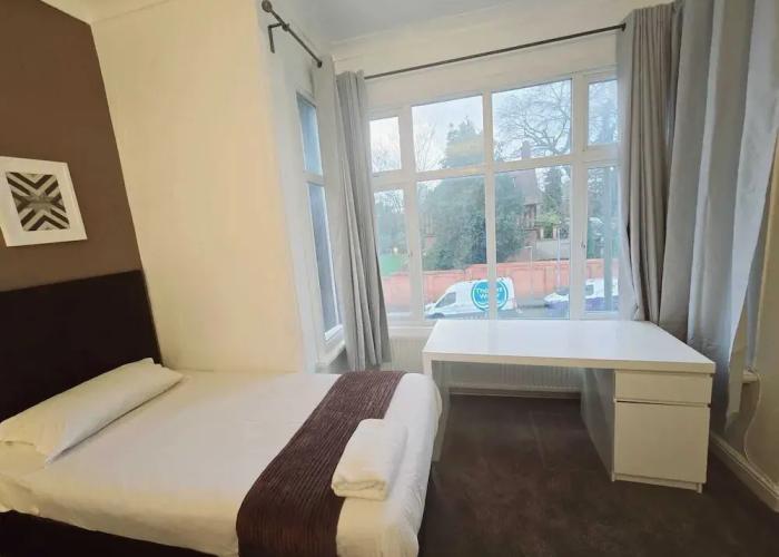 Kingswood Hotel