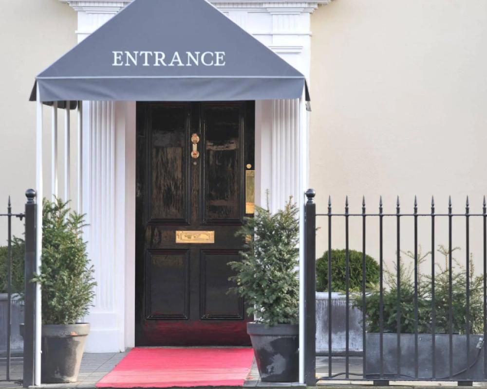 Le Bouchon Brasserie & Hotel