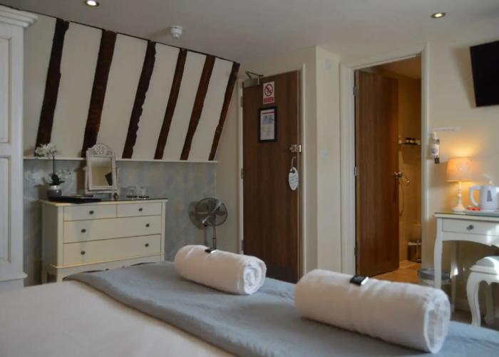 Le Bouchon Brasserie & Hotel
