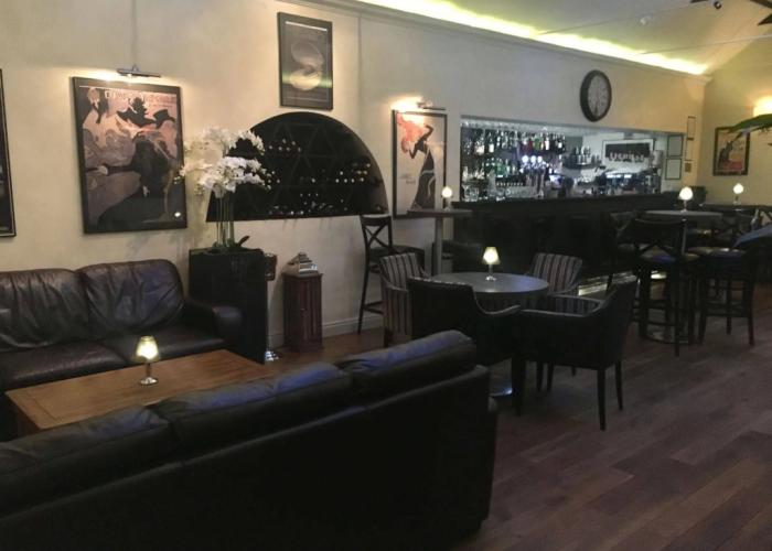 Le Bouchon Brasserie & Hotel