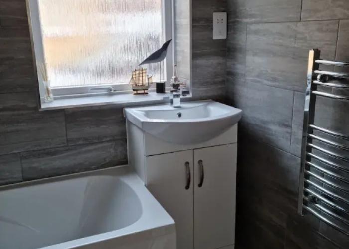 360 Serviced Accommodations - Waterfront Retreat - Modern Apartment