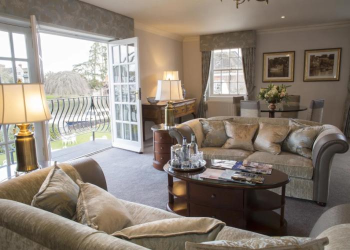 Macdonald Compleat Angler