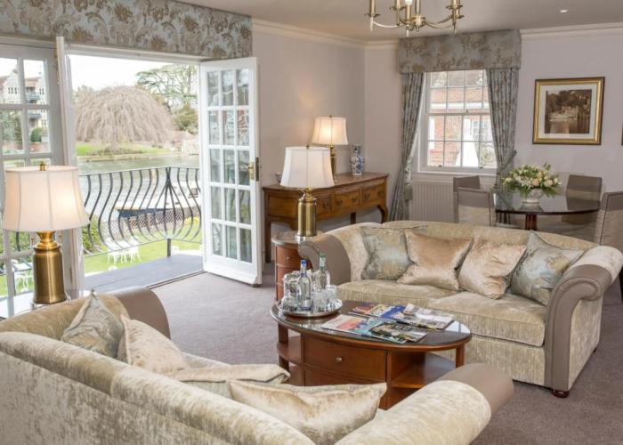 Macdonald Compleat Angler