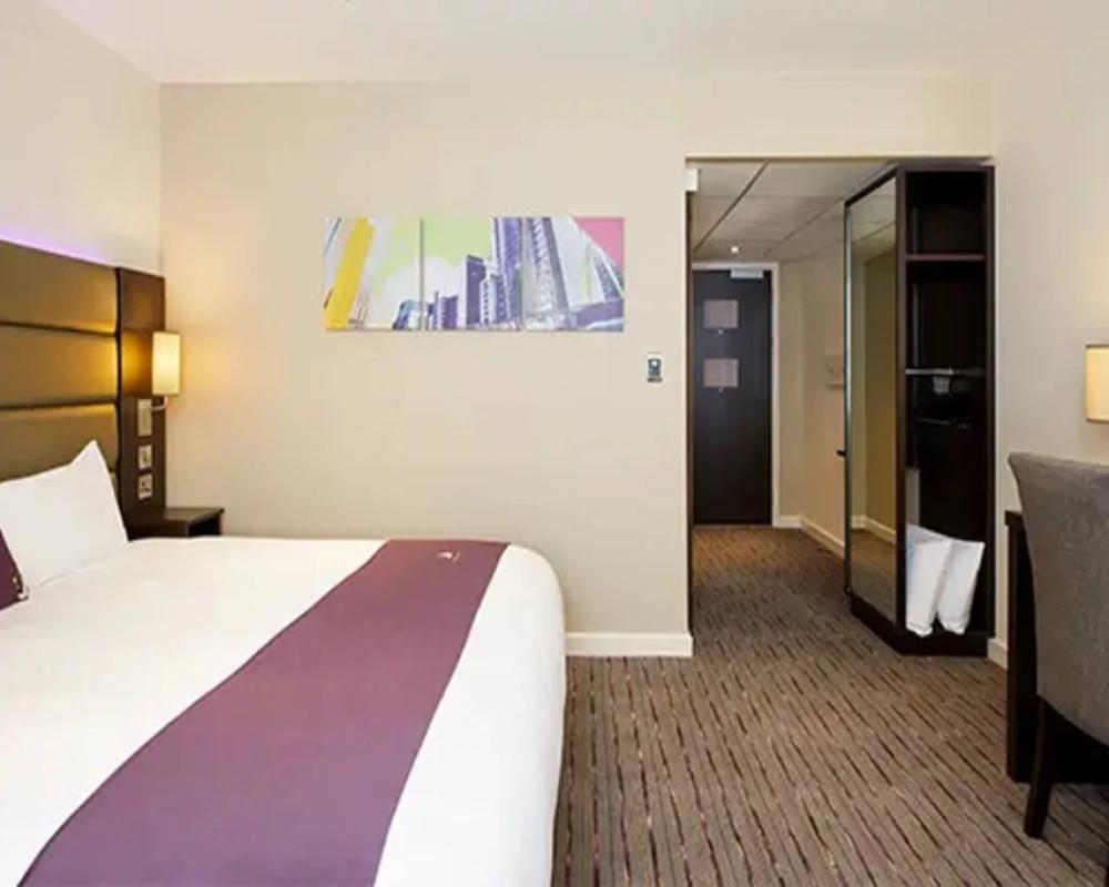 фото Premier Inn Matlock