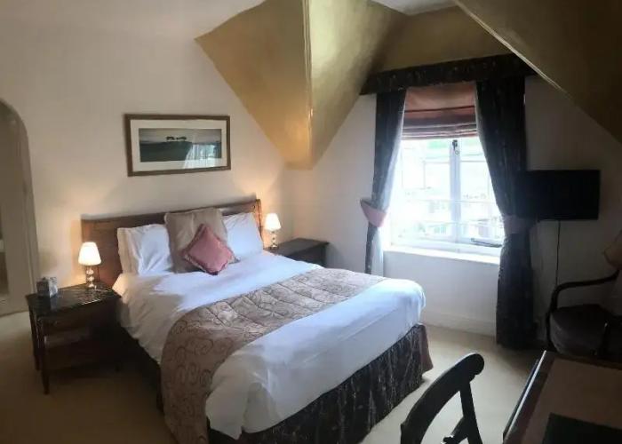 The Crown Hotel