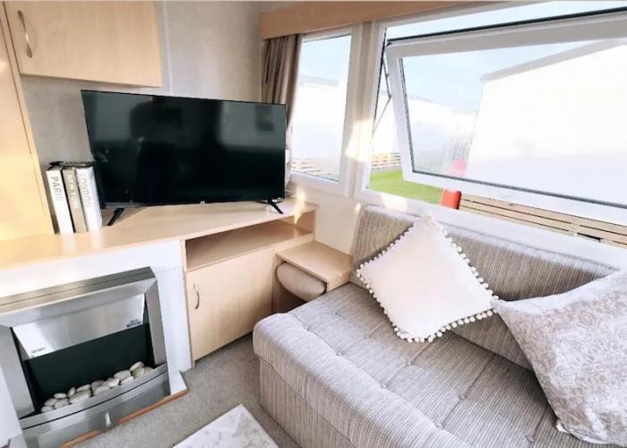 Impeccable 2-bed Static Caravan in Morecambe