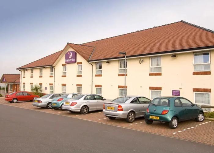 Premier Inn Oldham Central