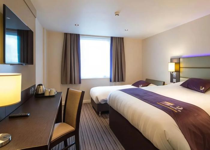 Premier Inn Oldham Central