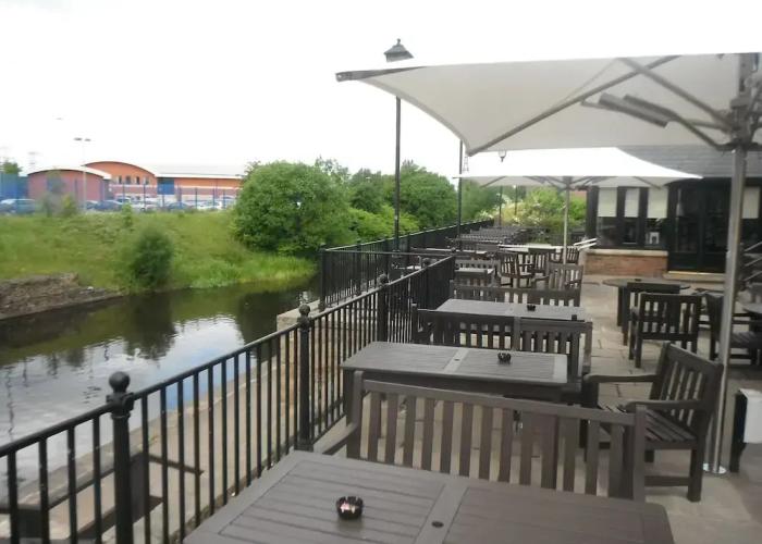 The Boat & Horses Inn