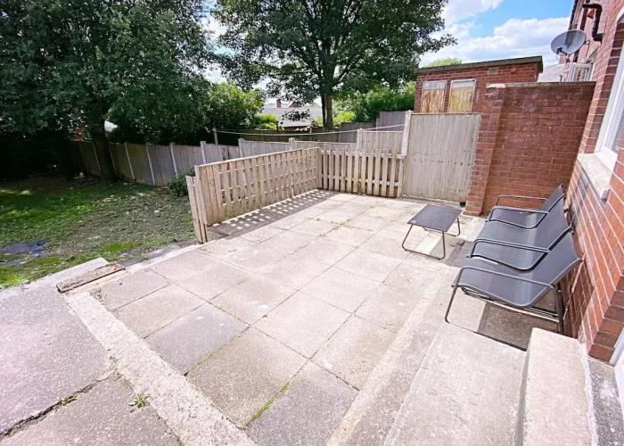Entire 3-bedroom Home in Oldham - Guest House