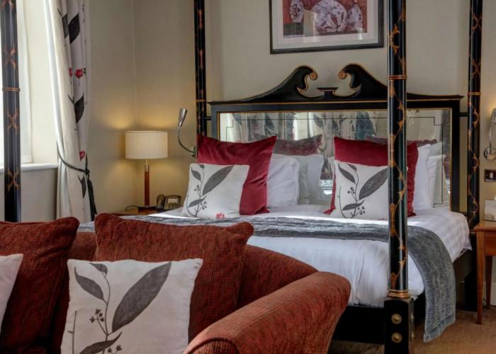 The Bull Hotel, Peterborough