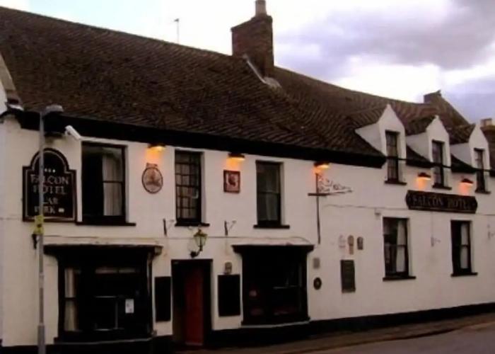 Falcon Hotel