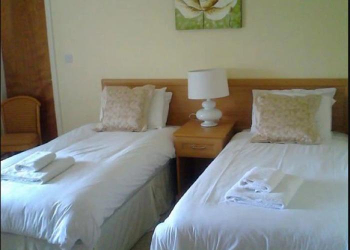 Cottage Lea's Country Hotel & Restaurant