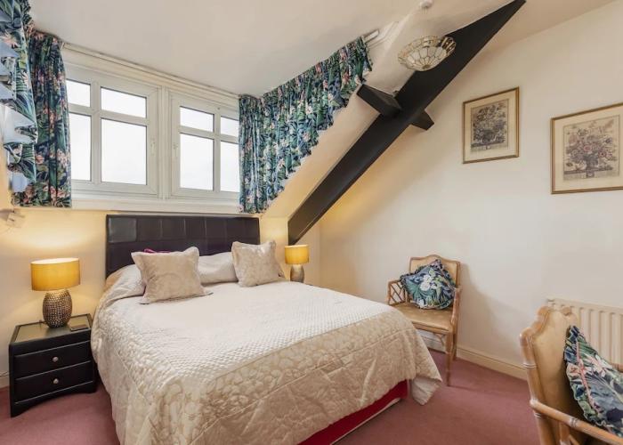BNB Crossways
