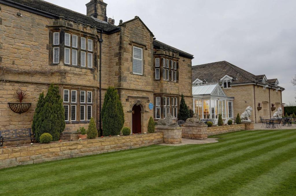 Rogerthorpe Manor Hotel