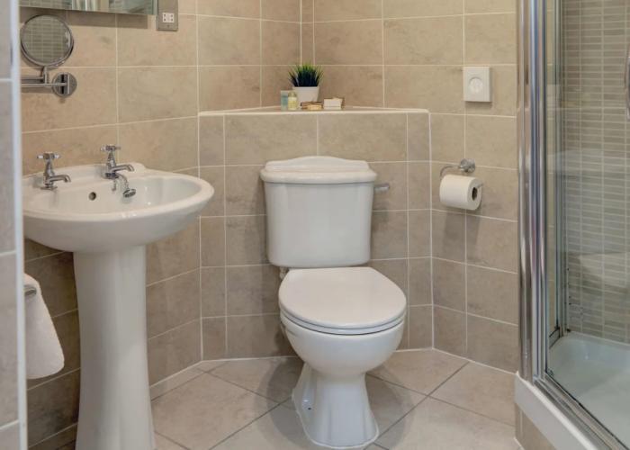 Rogerthorpe Manor Hotel
