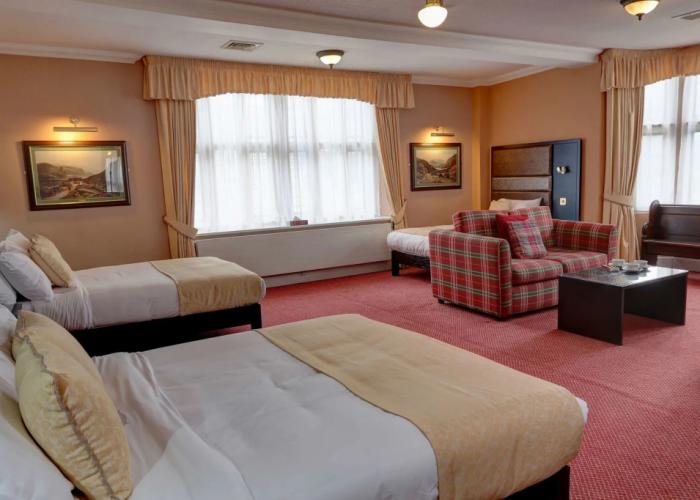 Rogerthorpe Manor Hotel