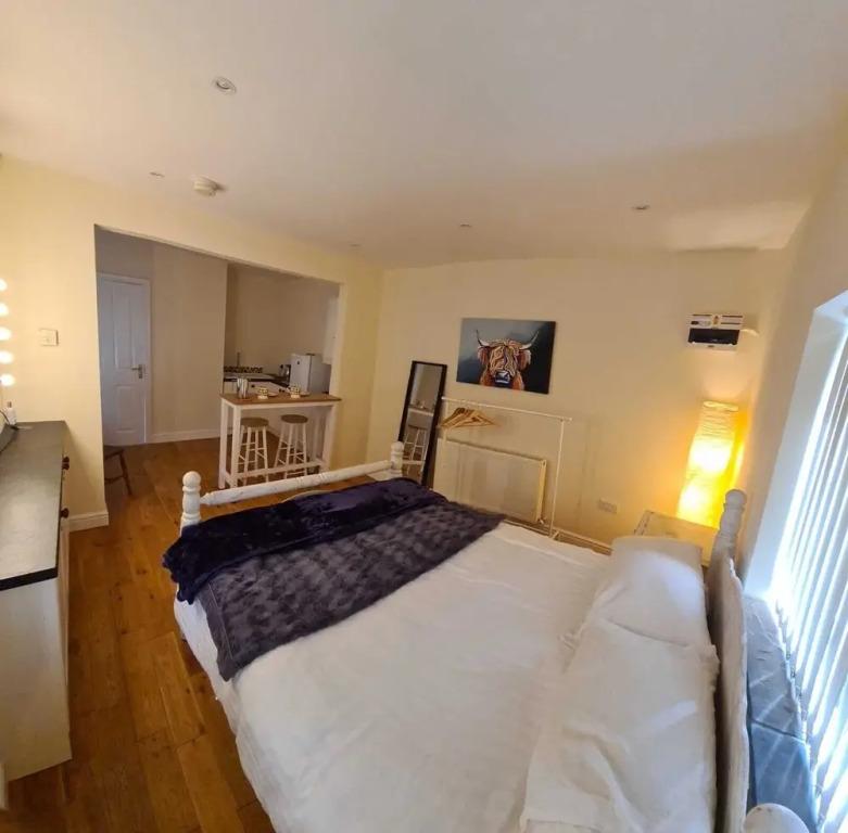 Cosy Stable Conversion Between Sheffield & Leeds