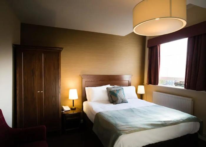 Antelope Hotel by Greene King Inns