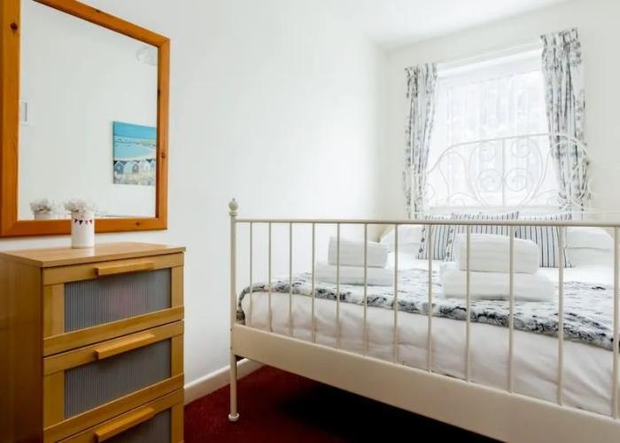 Dolphin Cottage