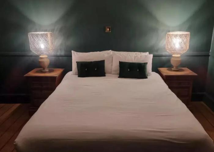 The Royal Oak Hotel