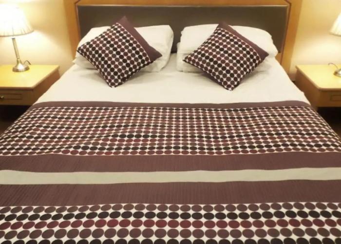 Parkside International Hotel