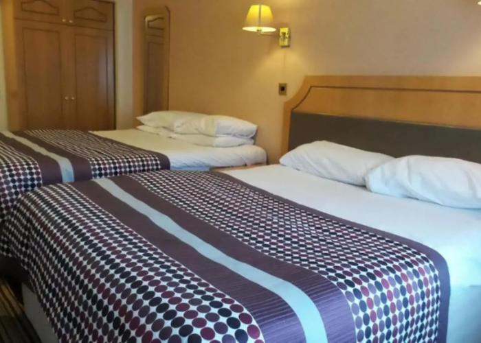 Parkside International Hotel