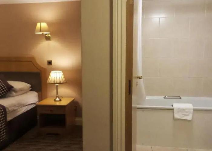 Parkside International Hotel