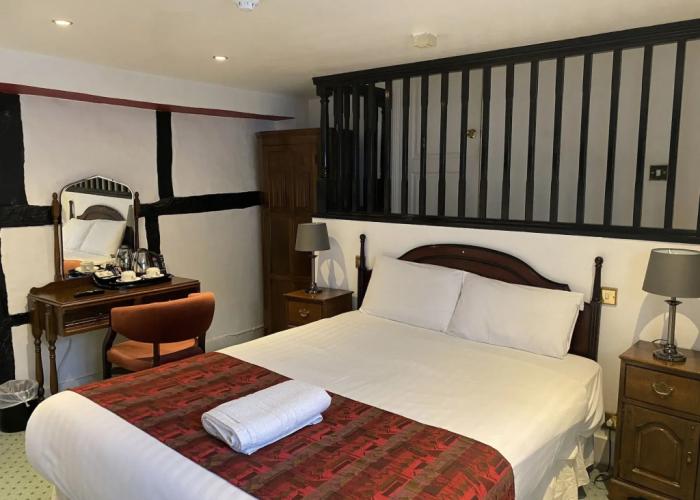 The George Hotel