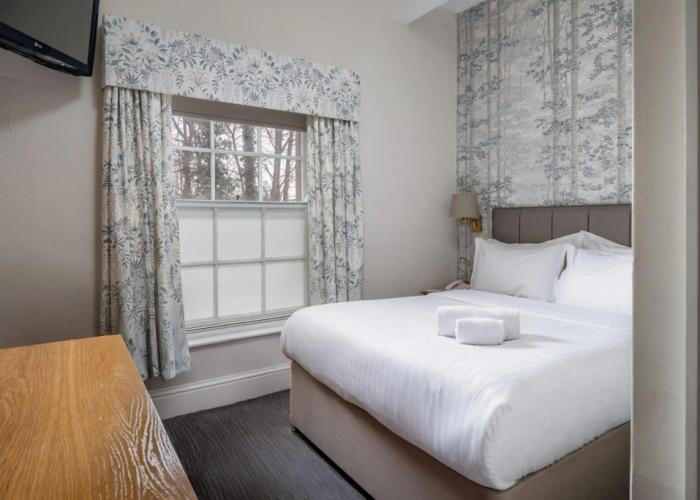 Reigate Manor
