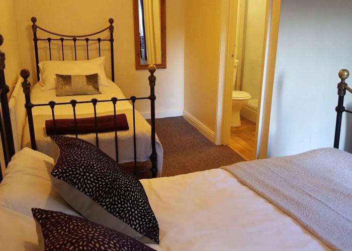 Turf Hotel