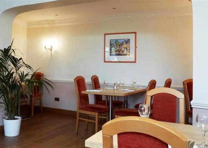 Consort Hotel