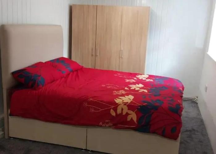 Lovely 3-bed Apartment in Parkgate Rotherham