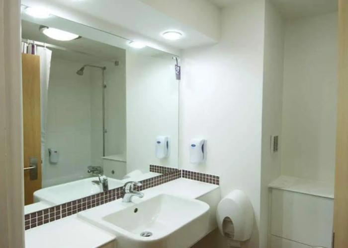 Premier Inn Rugby North Newbold