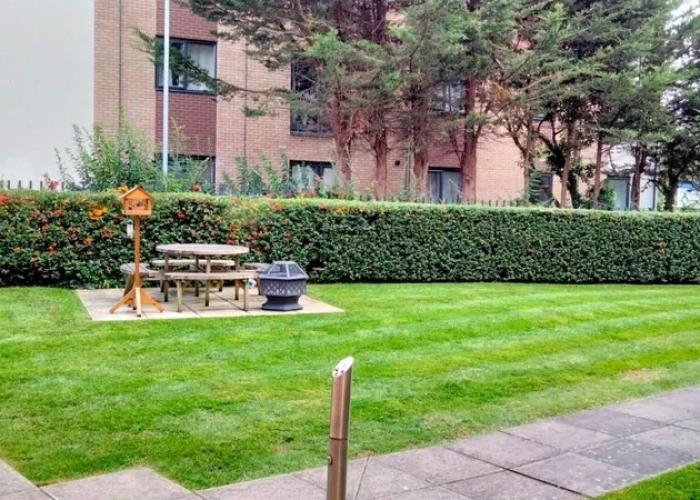 Rugby - Apartment - Sleeps 4 - Parking