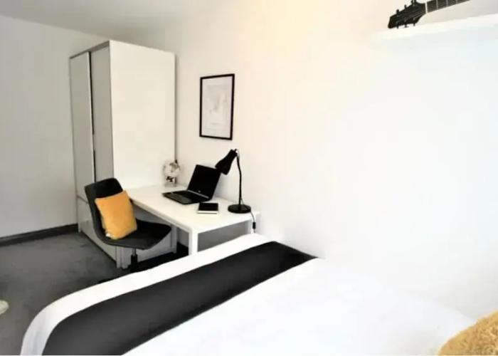 Rugby - Apartment - Sleeps 4 - Parking