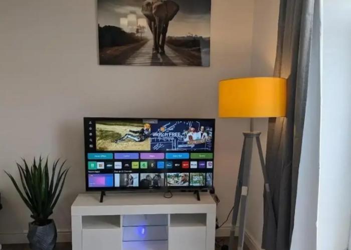 Rugby - Apartment - Sleeps 4 - Parking