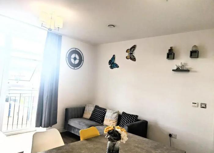 Rugby - Apartment - Sleeps 4 - Parking