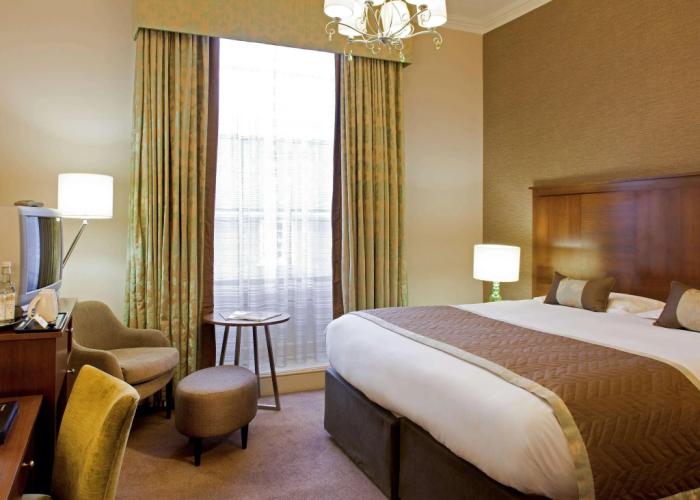 Mercure White Hart Hotel Salisbury and Apartments
