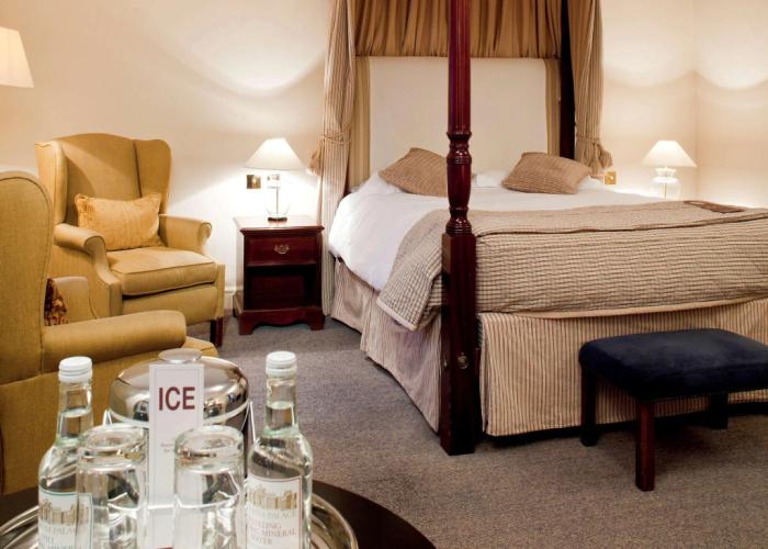 Mercure White Hart Hotel Salisbury and Apartments