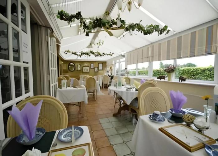 Cricketfield House - Guest House
