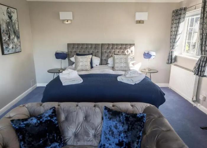 Cricketfield House - Guest House