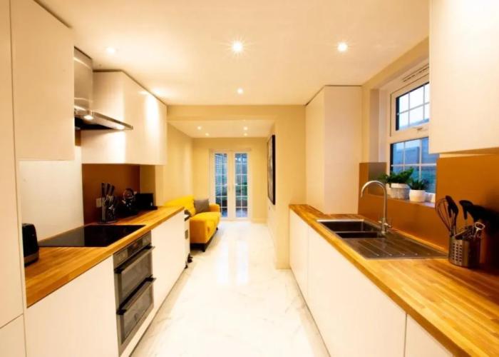 Salisbury Residences by Charles Hope